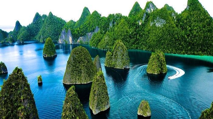 Go Digital, Telkomsel Bangun 18 Titik Operator di Raja Ampat