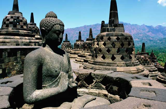 Borobudur Sabet 3 Besar Iconic Adventure versi NatGeo