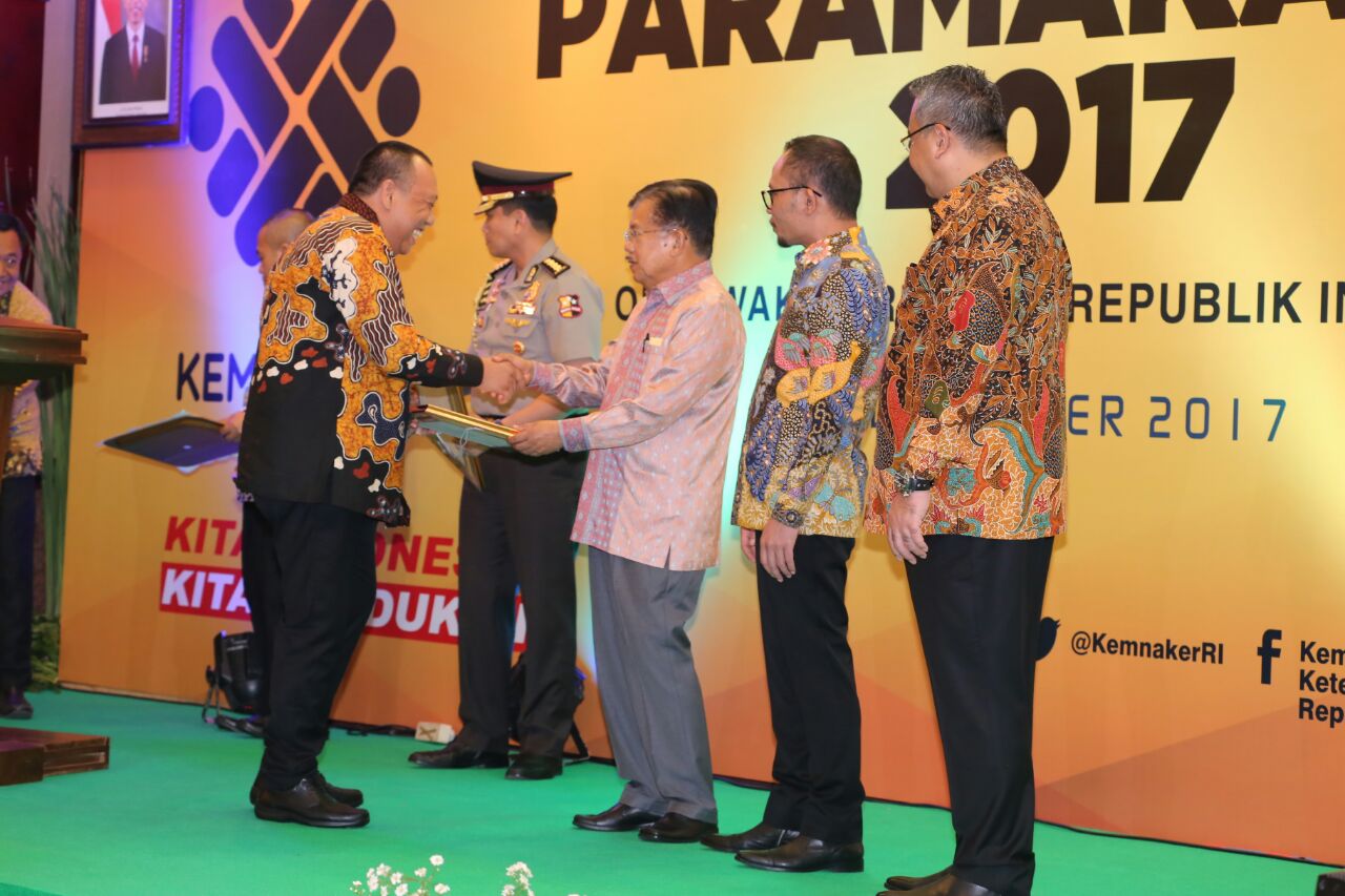 Kopi Banyuatis (CV. Pusaka Bali Persada) Terima Penganugerahan Paramakarya dari Wapres Jusuf Kalla