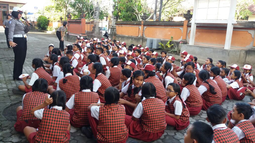 Ciptakan Generasi Tertib Berlalu Lintas, Satlantas Polres Badung Gelar Kegiatan Binluh