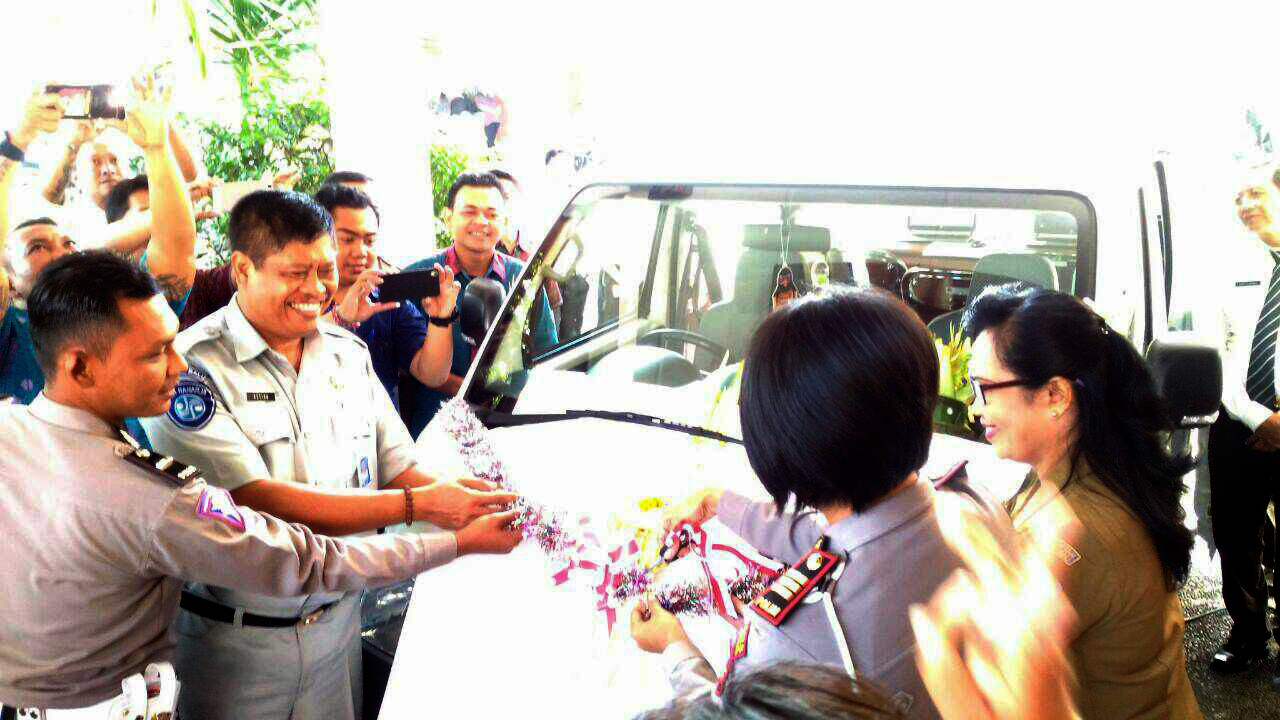 Pemprov Bali Luncurkan Program Mobil E-Samsat Keliling