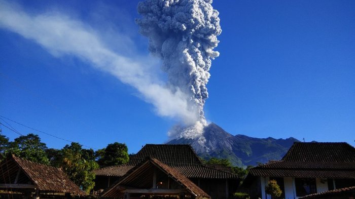 Gunung Merapi Kembali Meletus