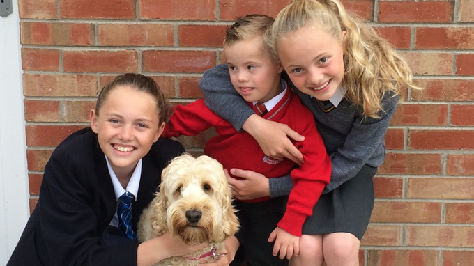 Anjing Ini Menyelamatkan Tuan Kecilnya