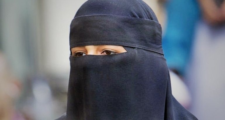 Norwegia Resmi Melarang Cadar di Lembaga Pendidikan