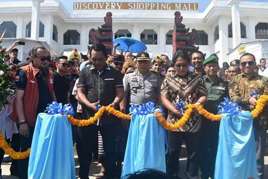 Bupati Badung Buka Wahana Salju Snowland di Discovery Mall