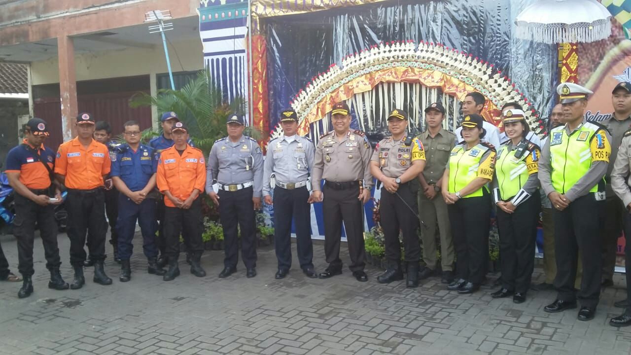 Kapolda Bali Tinjau Pos Pengamanan Mudik di Pintu Gerbang Puspem