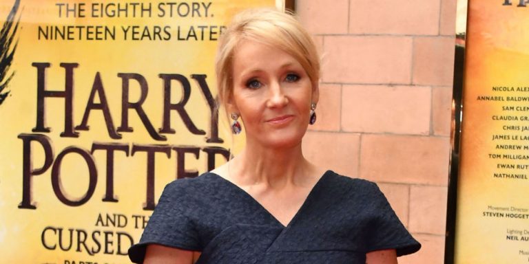 JK Rowling Sebut Sedang Garap Naskah ‘Fantastic Beasts 3’