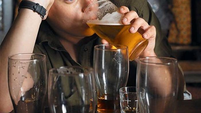 Segelas Alkohol di Atas Batas Aman Memperpendek Umur 30 Menit