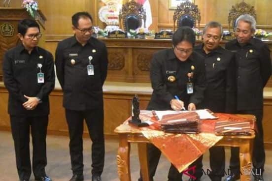Legislatif dan Eksekutif Badung Sepakati Tujuh Dokumen Perda