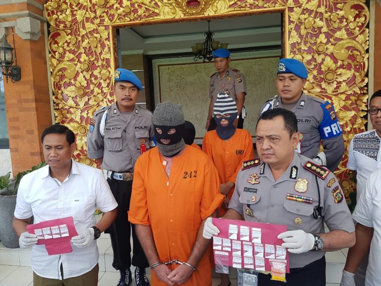 Edarkan Kokain, Bule Australia Ditangkap Polisi