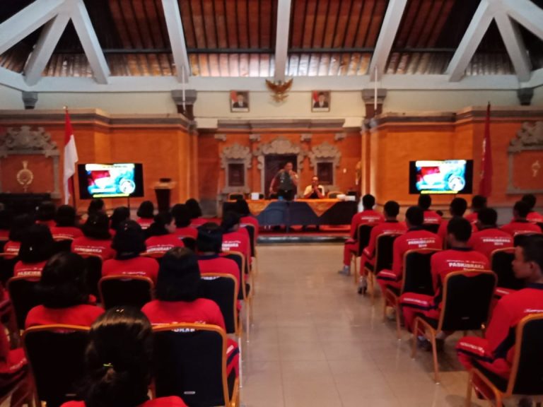 Dandim 1623 Karangasem Bekali Tim Paskibraka Dengan Wawasan Kebangsaan