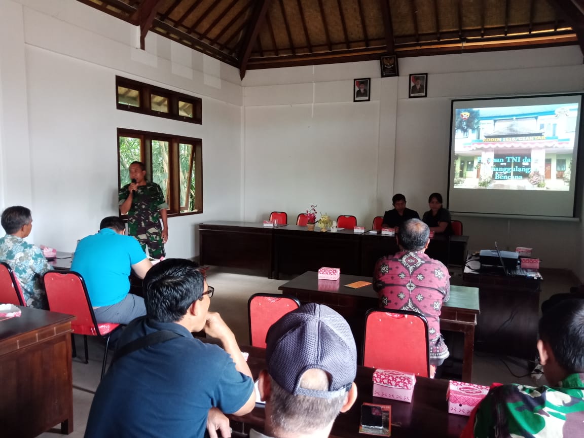 Danramil Payagan Sosialisasikan Informasi Potensi Bencana Alam