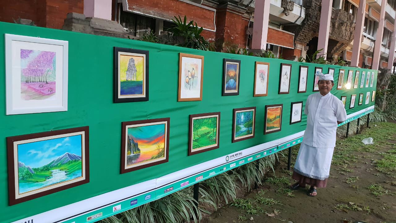 Pameran Seni Resep Dokter di Atas Kanvas