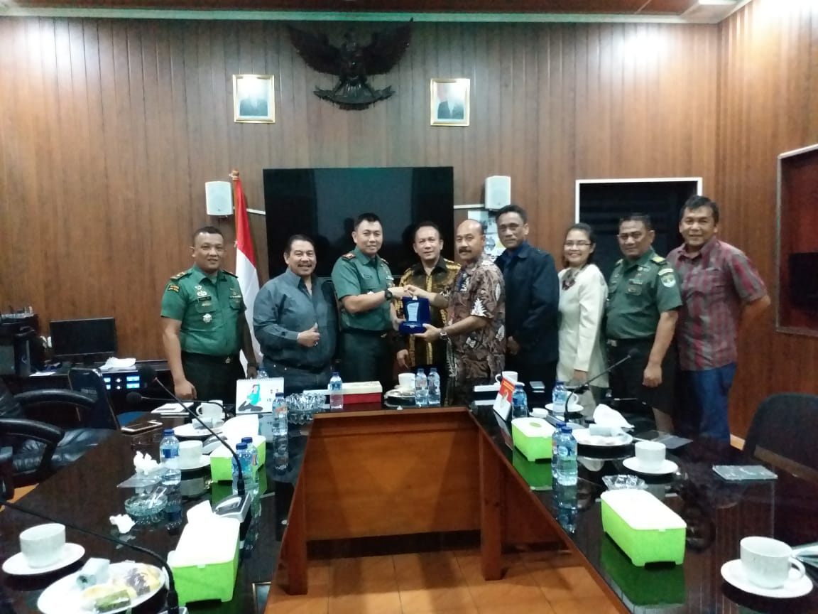 Jalin Silaturahmi, PERADI Jakarta Barat Berkunjung Ke Makodim 0503/JB