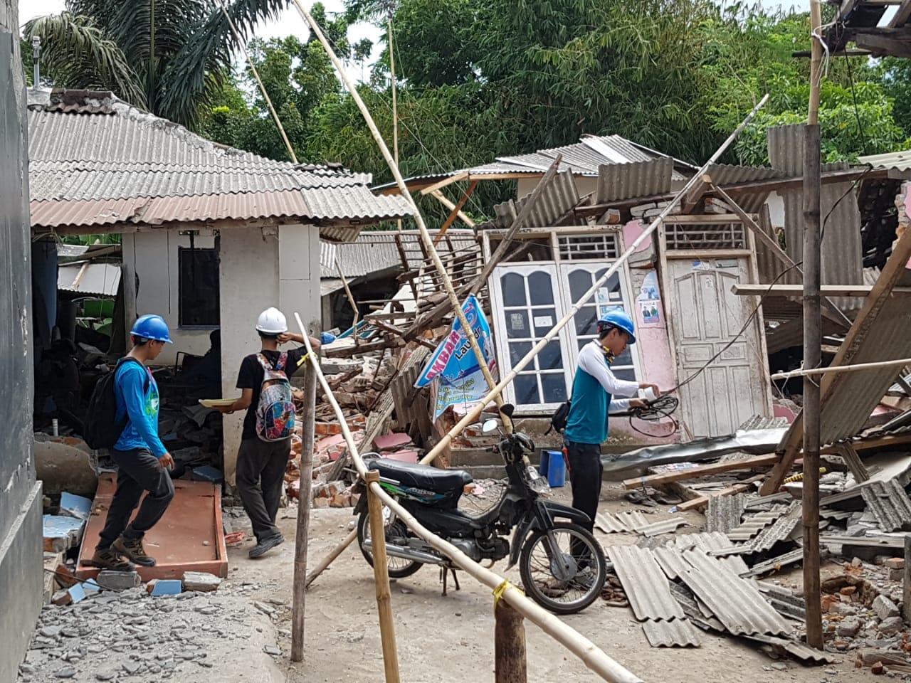 PLN Pulihkan Listrik Untuk Fasilitas Layanan Publik Di Lombok Paska Gempa