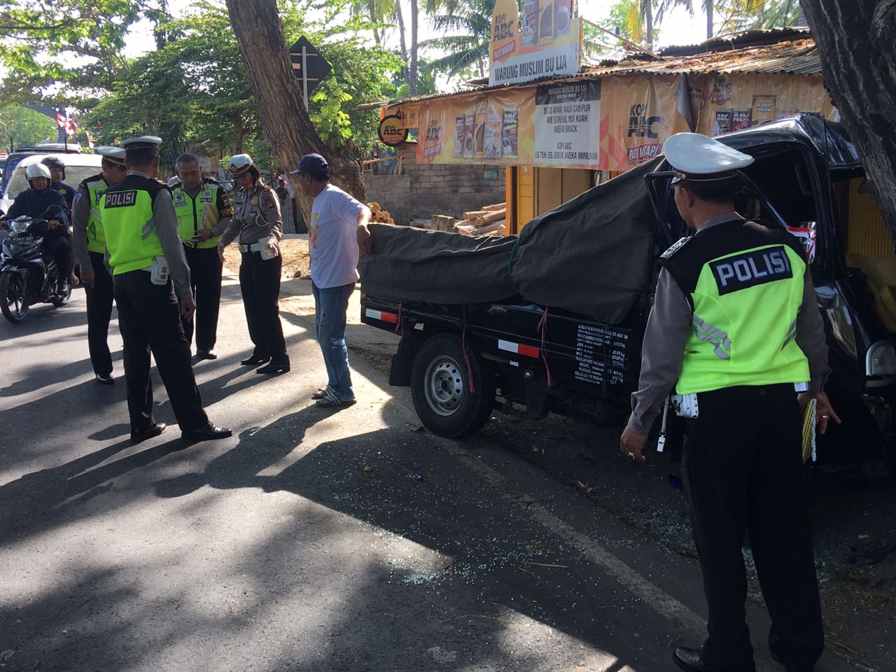 Pick Up Seruduk Pengendara Motor Hingga Tewas