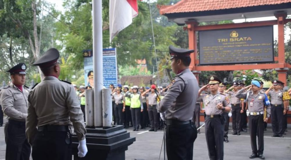 Upacara Peringatan Haornas, Kapolres Badung Bacakan Amanat Menteri Olahraga
