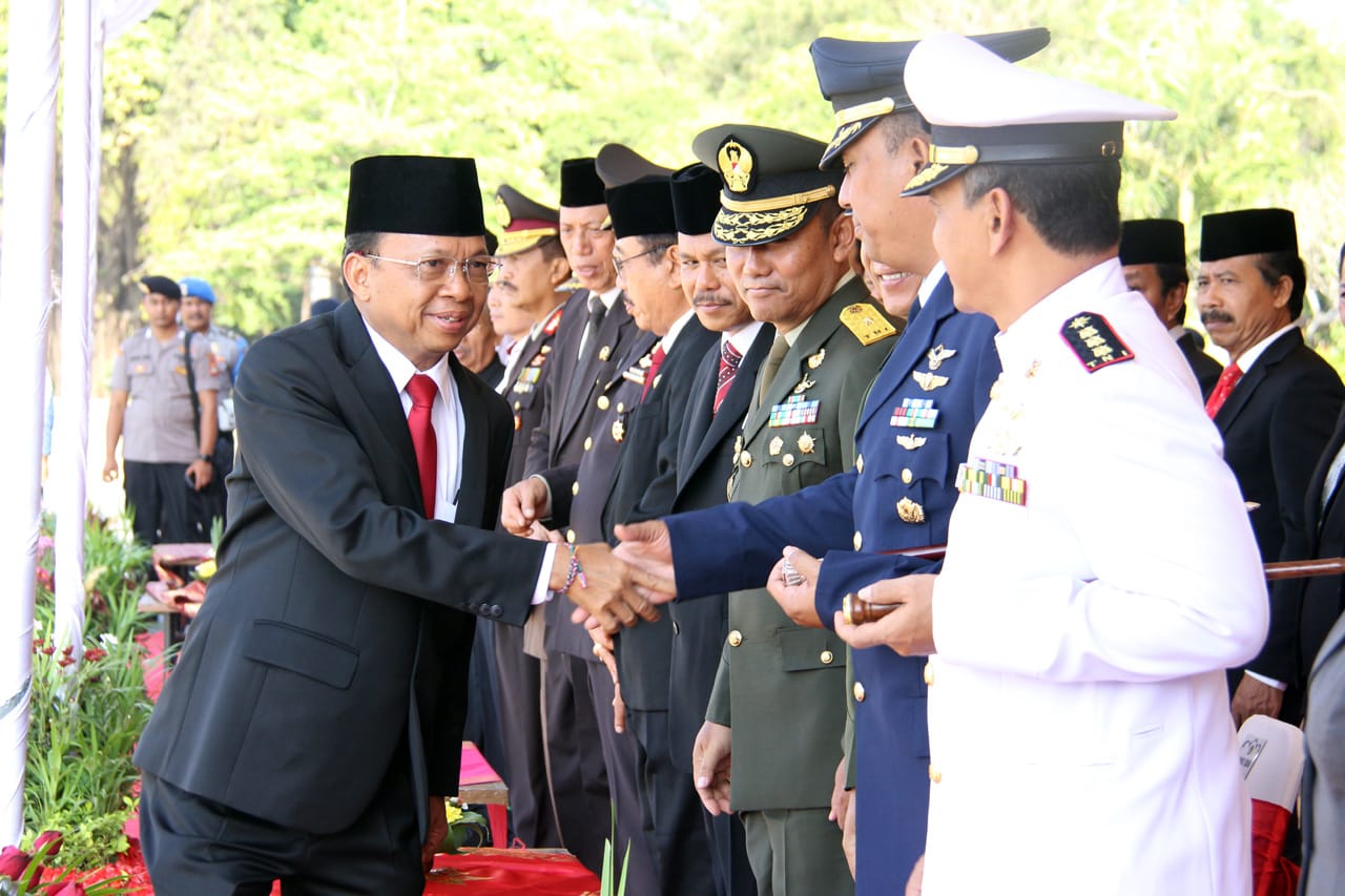 Gubernur Minta PNS Bali Hindari Gratifikasi