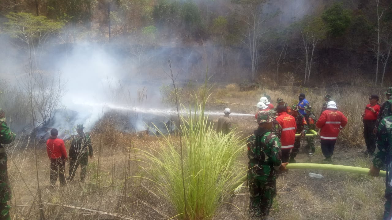 Korem 163 Wira Satya Gelar Latihan Gulbencal Kebakaran Hutan