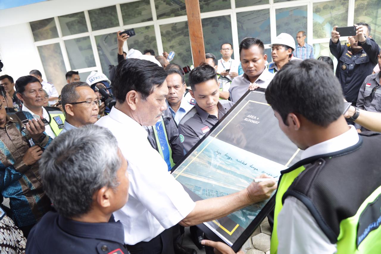 Luhut Minta Bandara Kulonprogo Mulai Layani Penerbangan April 2019