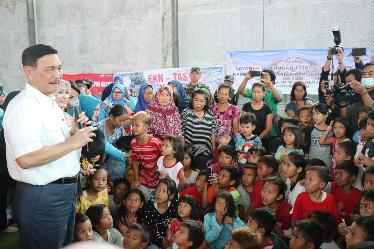 Luhut Minta Para Ahli Selidiki Penyebab Tsunami Selat Sunda