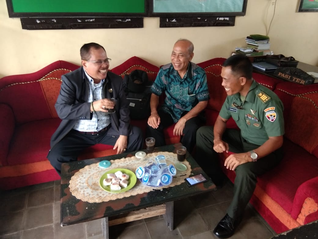 Ketua PHDI Bangli Simarkama Dengan Dandim Bangli