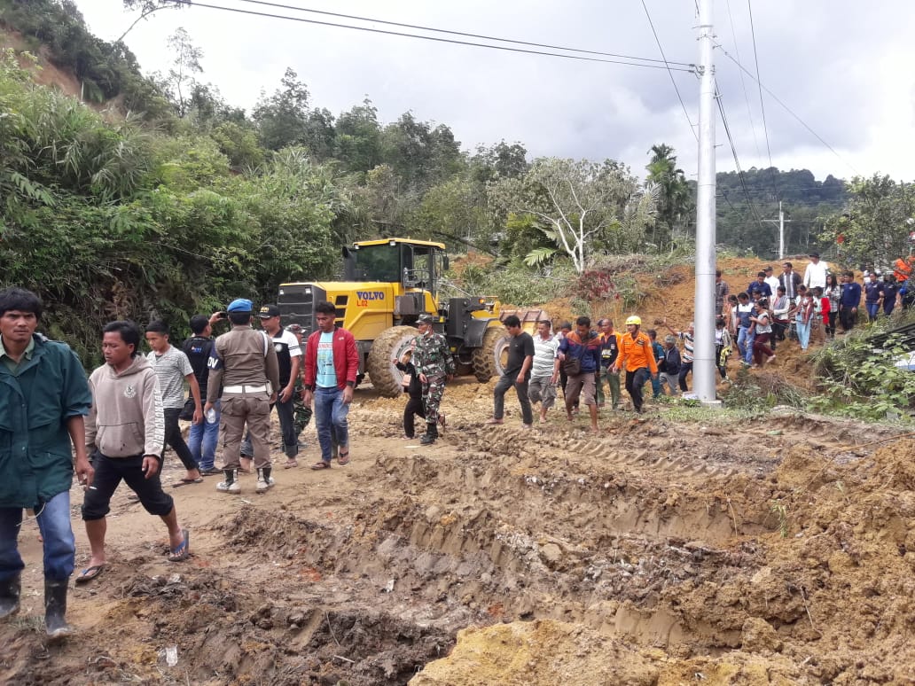 8 Korban Longsor Di Toba Ditemukan, 2 Korban Masih Menghilang