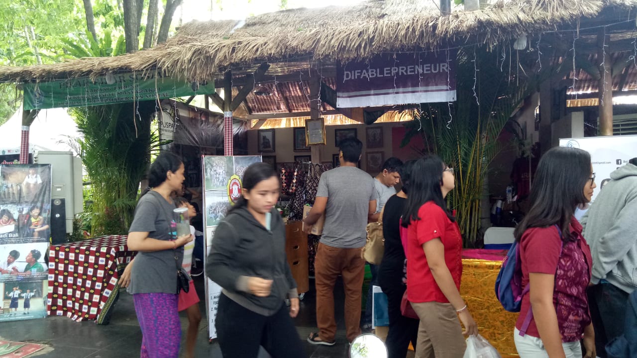 Pemkot Denpasar Fasilitasi Penyandang Disabilitas Pameran Di Denfes 2018