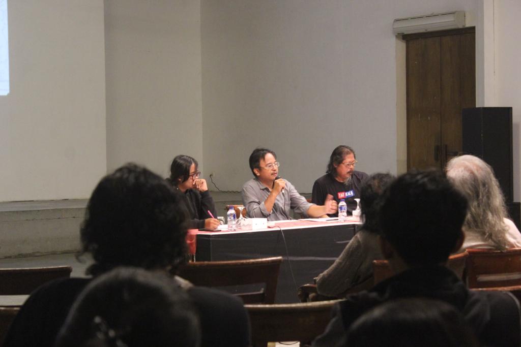 Kota Rekaan Dan Nyata Dalam Karya Sastra