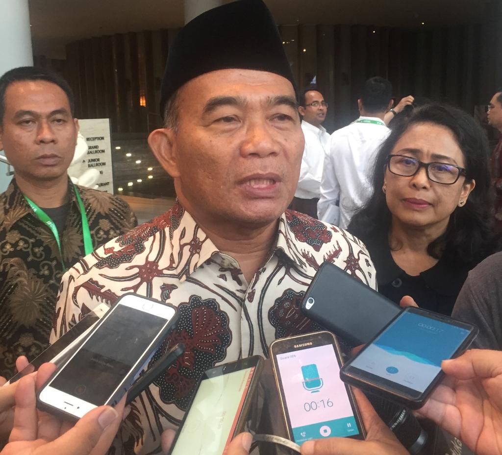 Mendikbud : Guru Yang Tidak Belajar Teknologi Siap Dilibas Muridnya
