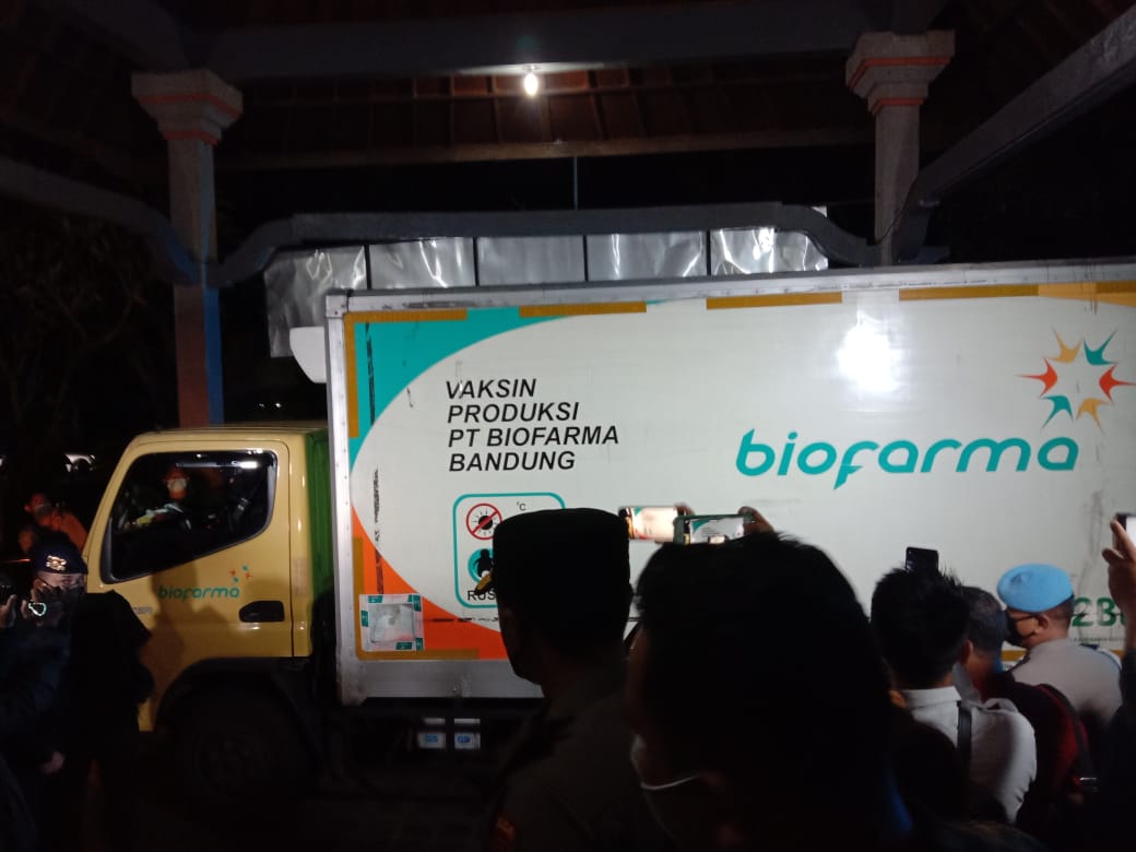 Sambut Dinihari Kedatangan Vaksin, Tiga Pemimpin Bali Ini Siap Divaksin Perdana