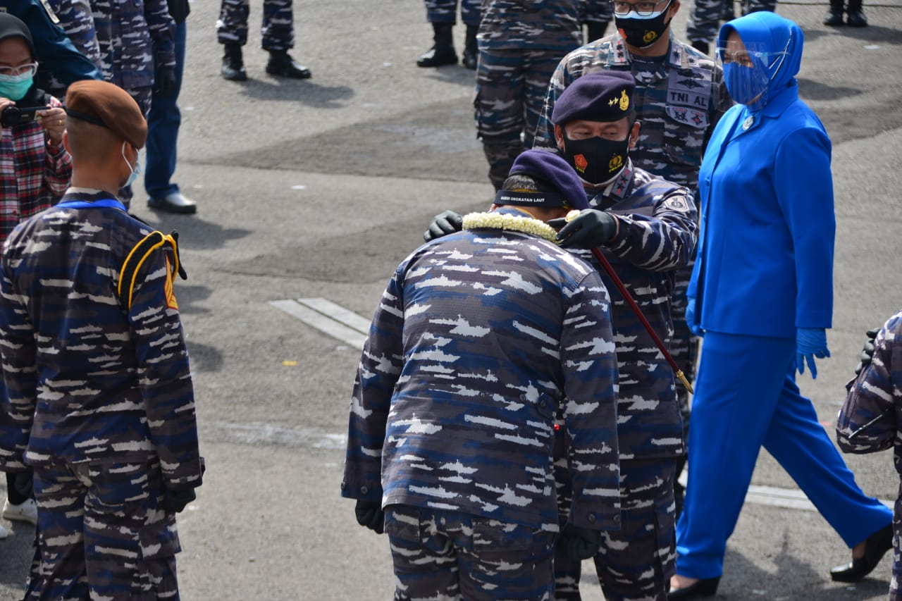 Gubernur AAL dan Ibu Asuh Taruna Sambut Kedatangan Taruna Satlat KJK 2020