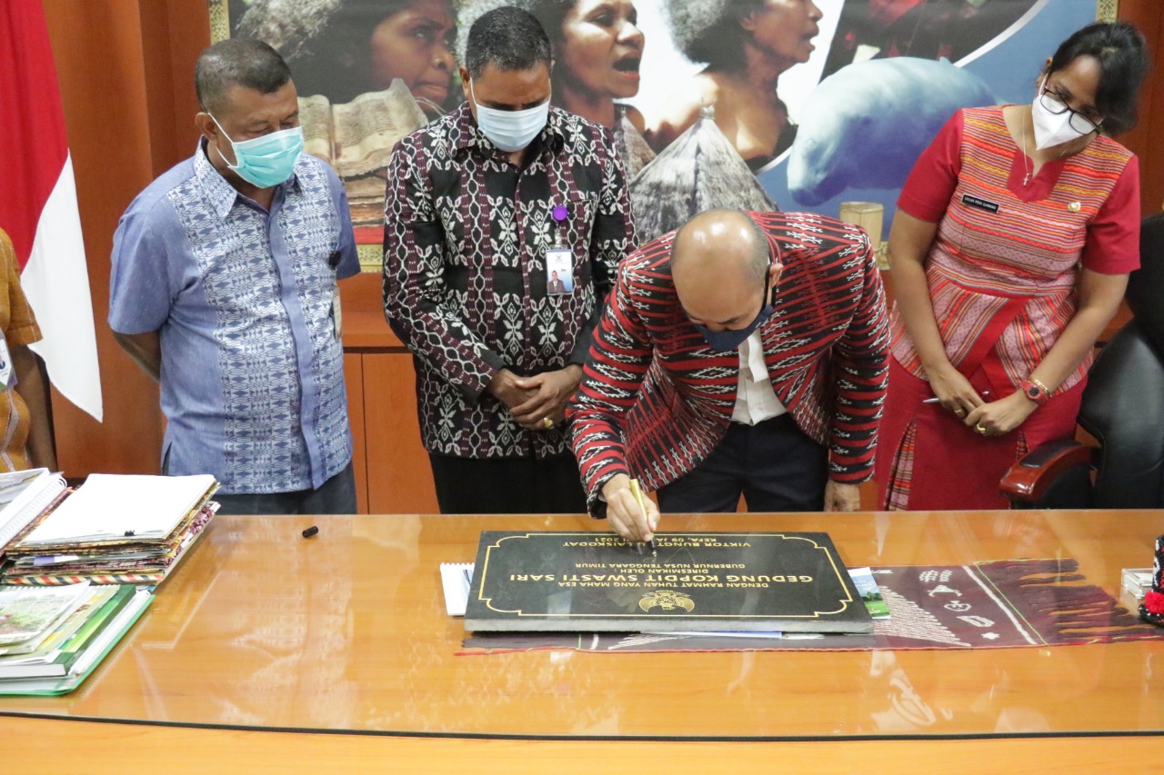 humas ntt gubernur dan swastisari