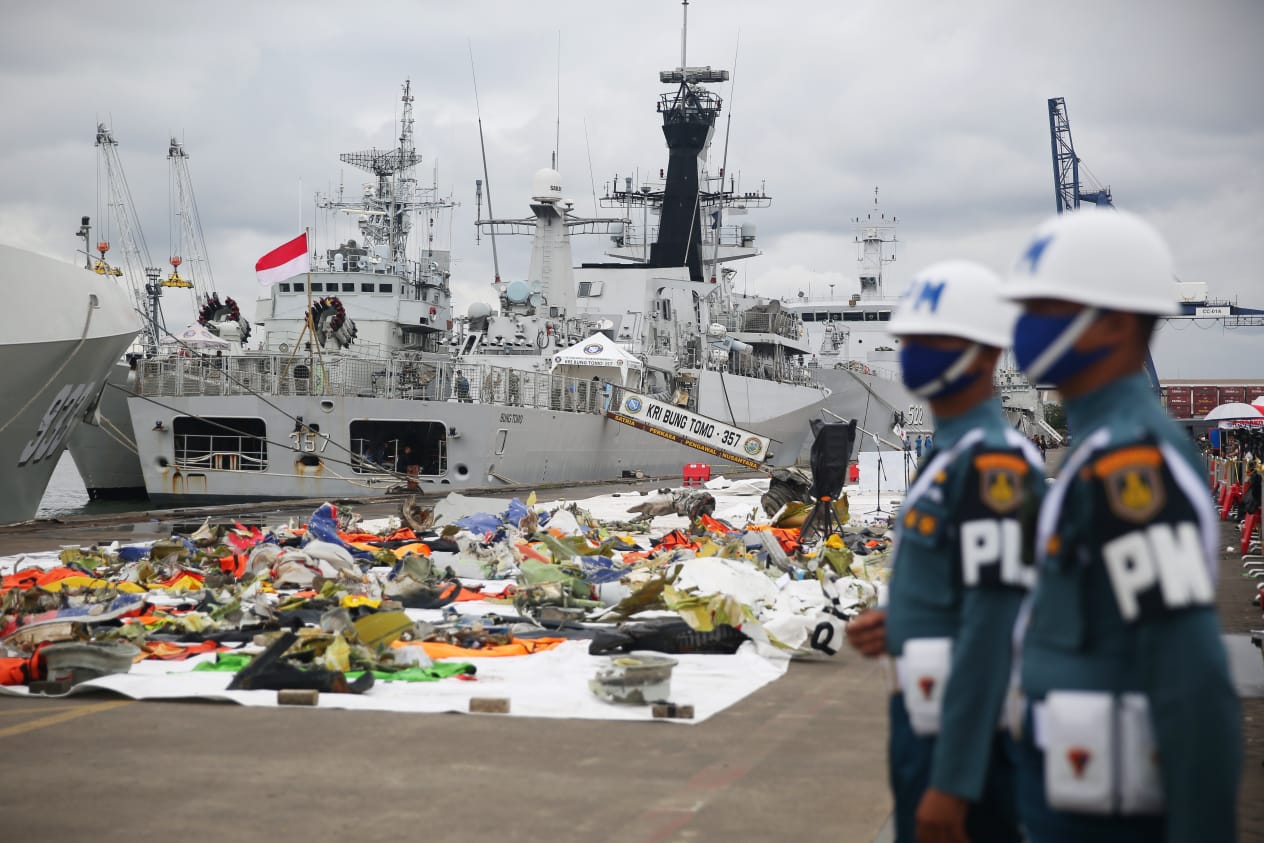 Basarnas Perpanjang Gelar Operasi SAR SJ 182, TNI AL Dukung Penuh Menurunkan Unsur KRI dan Penyelam