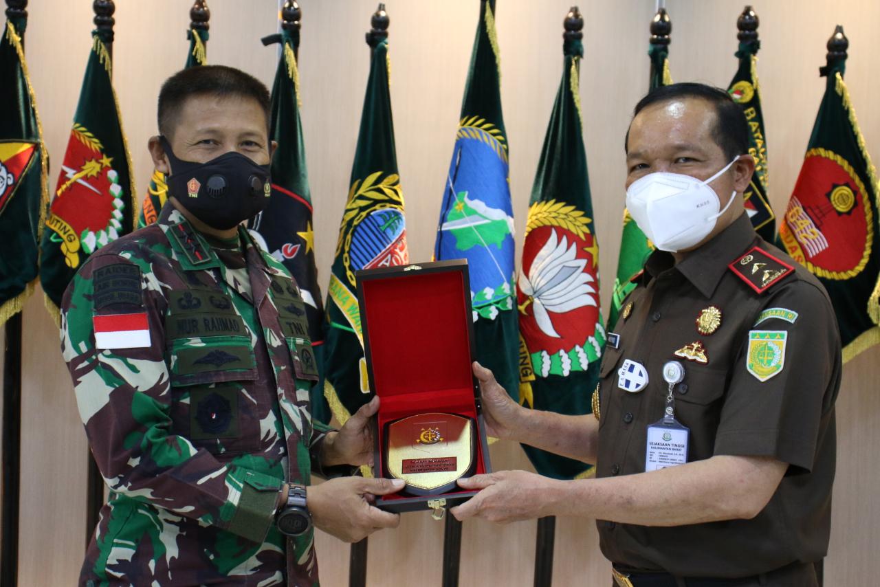 Tingkatkan Kerjasama, Pangdam XII/TPR Terima Kunjungan Silaturahmi Kajati Kalbar