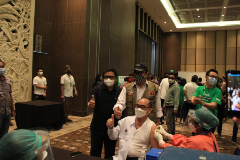 Wagub Cok Ace Sambut Baik Pemberian Vaksin Covid 19 Bagi Pelaku Pariwisata