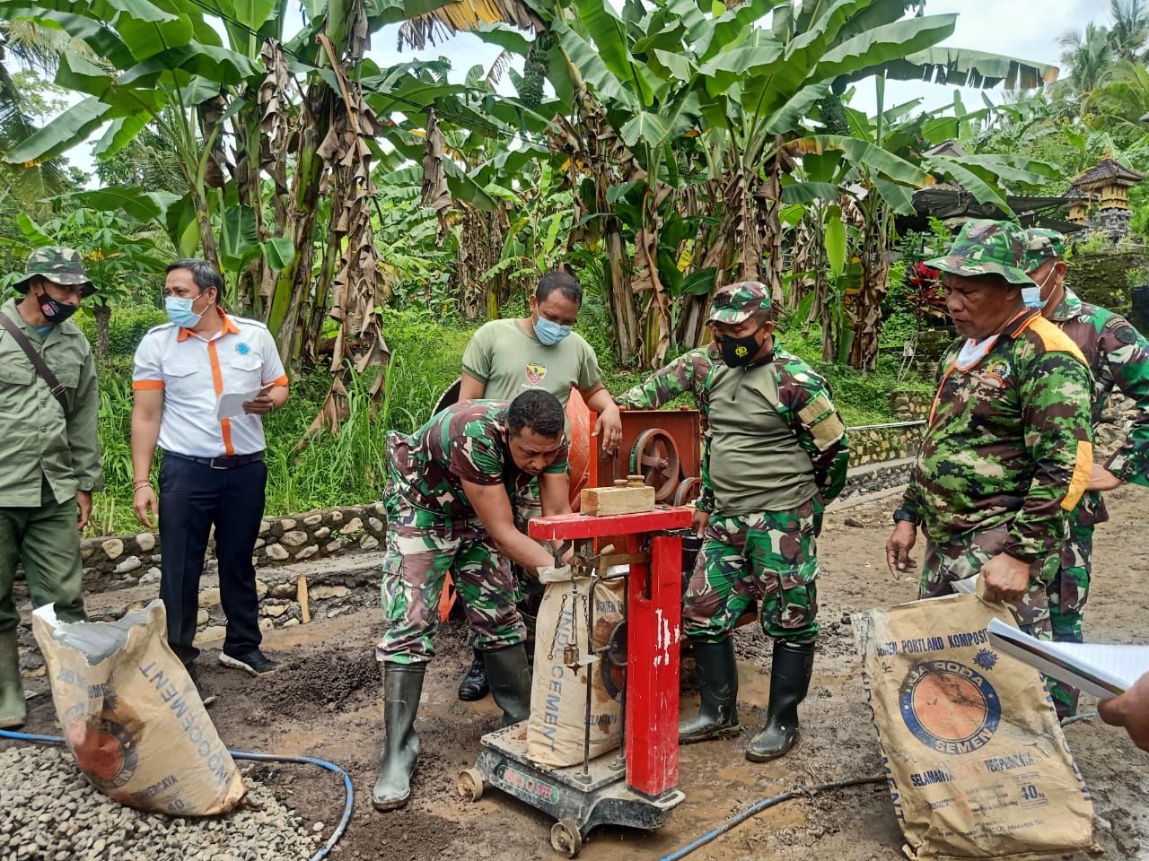 Kodim Jembrana Bersama Dinas Terkait dan Konsultan Lakukan Uji Kualitas Beton K250