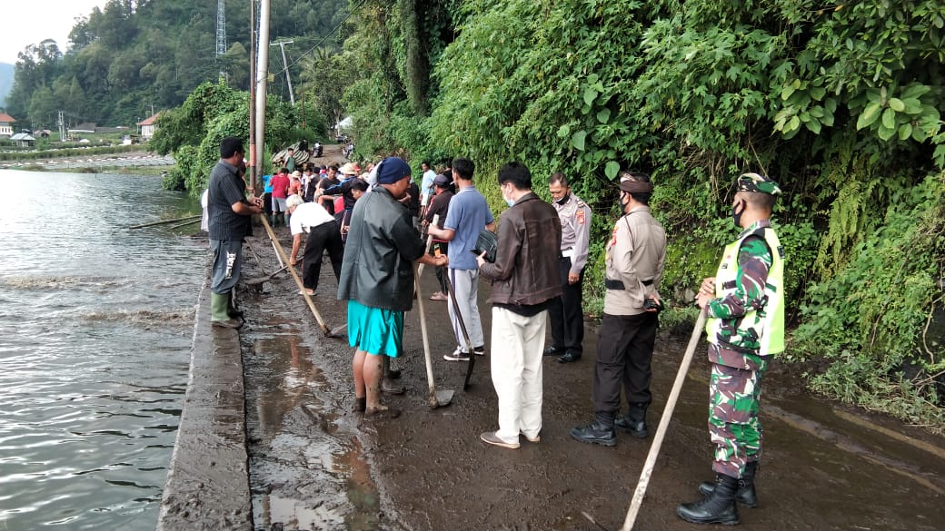 Kodim Bangli Bersinergi Dengan Instansi Terkait Normalisasi Material Longsor