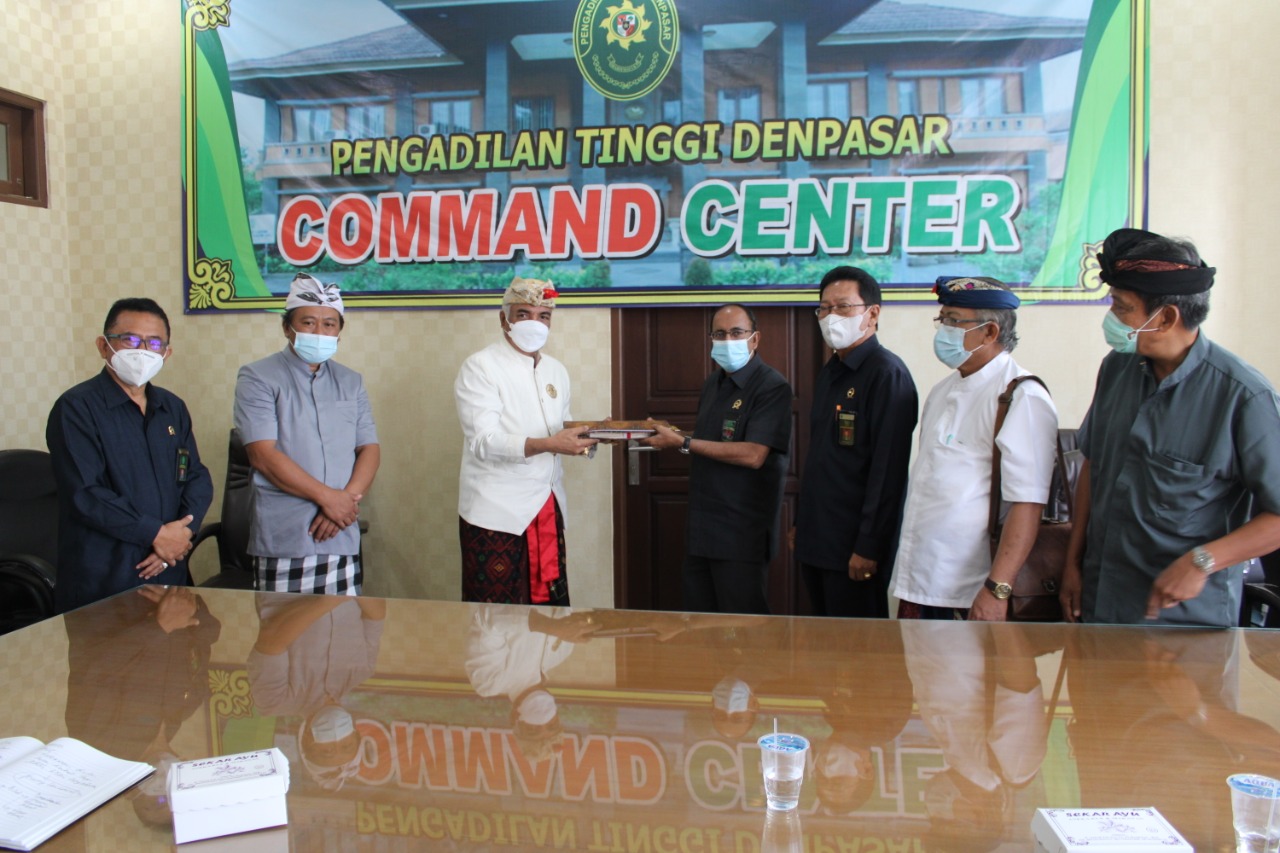 Bandesa Agung MDA Provinsi Bali Temui Ketua Pengadilan Tinggi Denpasar