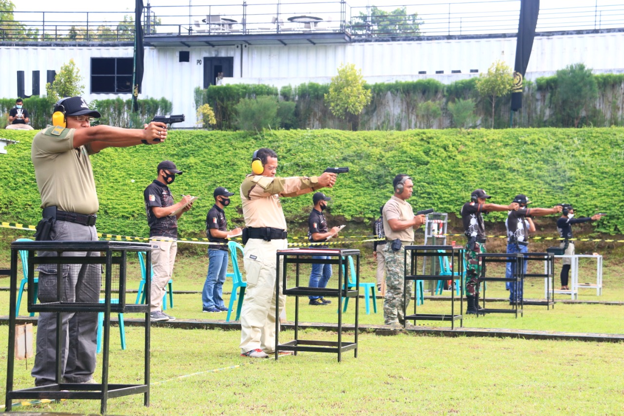 Pangdivif 2 Kostrad Buka Latihan Bersama Perdana IPSC dan Presisi TNI-Polri di Lapangan Tembak Vicadha II Madivif 2 Kostrad