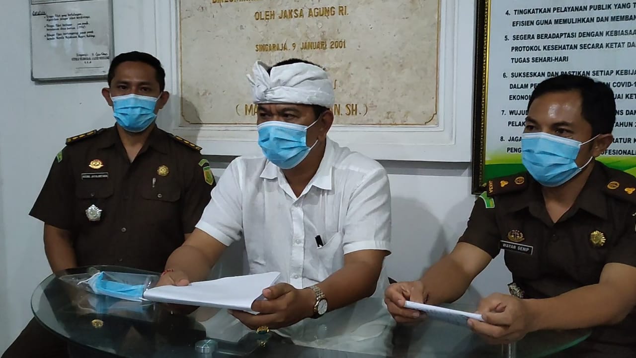 Selewengkan Dana PEN, Delapan Pejabat di Dispar Buleleng Ditetapkan Tersangka