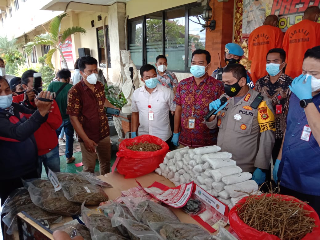 Ganja 30 Kilogram Digulung Polresta Denpasar