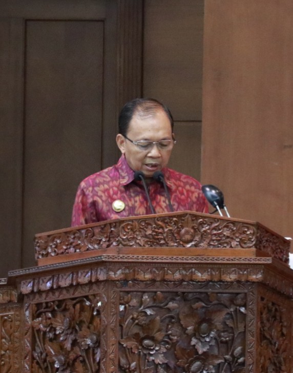 Sampaikan LKPJ, Gubernur Koster Beber Capaian di Tahun 2020