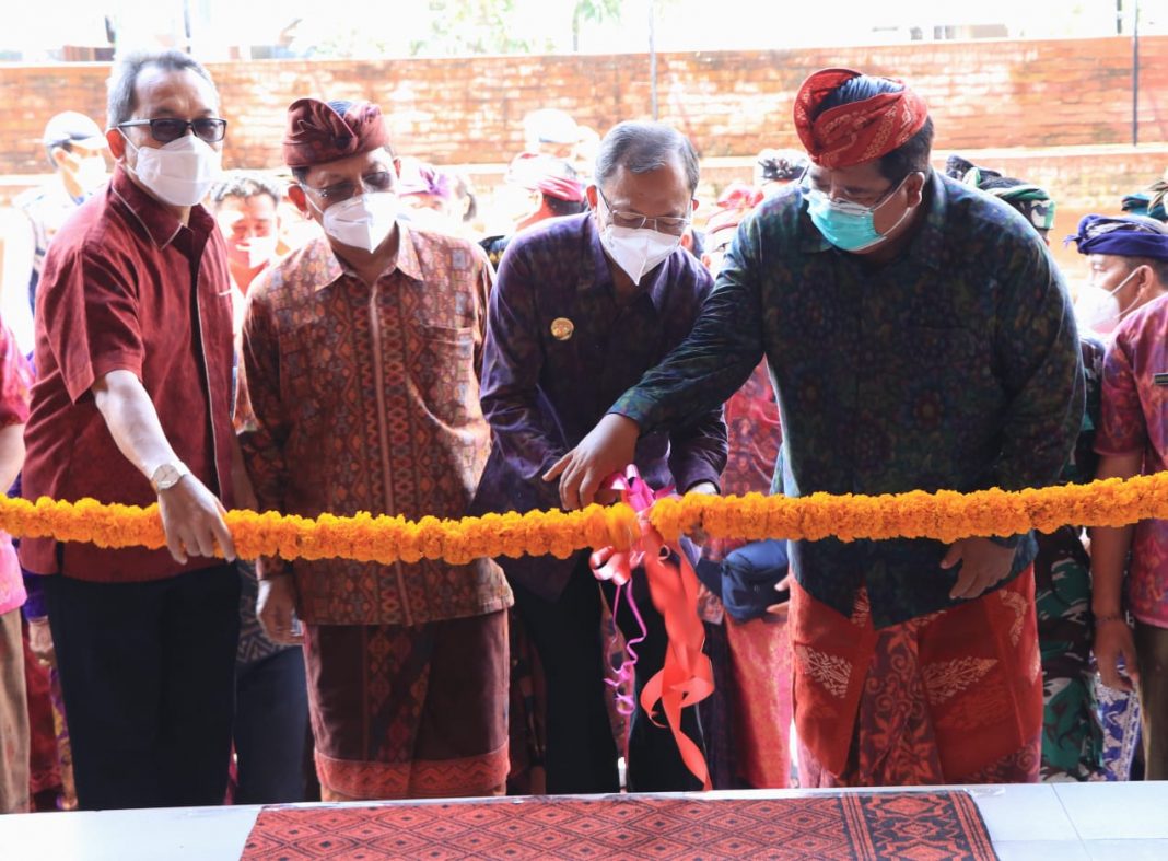 Gubernur Koster Resmikan Pasar Banyuasri Sebagai Hadiah HUT Kota Singaraja ke-417