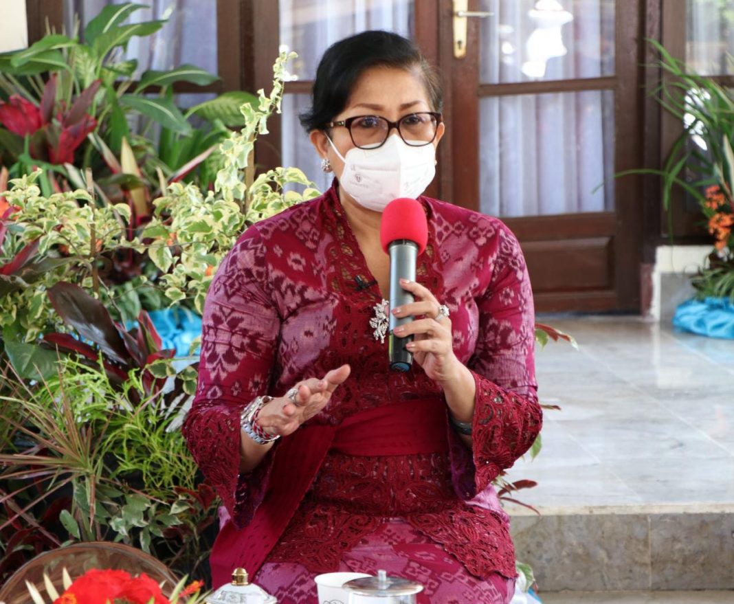 Kunjungan Sosial ke Bangli, Ny Putri Koster Ingatkan Bahaya Stunting