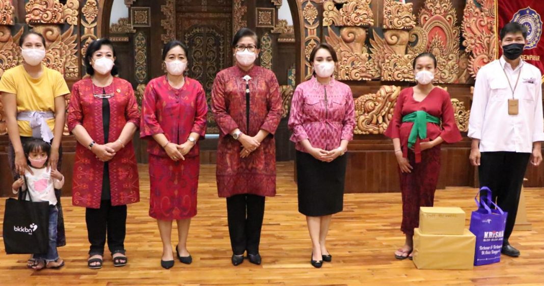 Cegah Stunting, Ny Putri Koster Edukasi Ibu Hamil di Denpasar