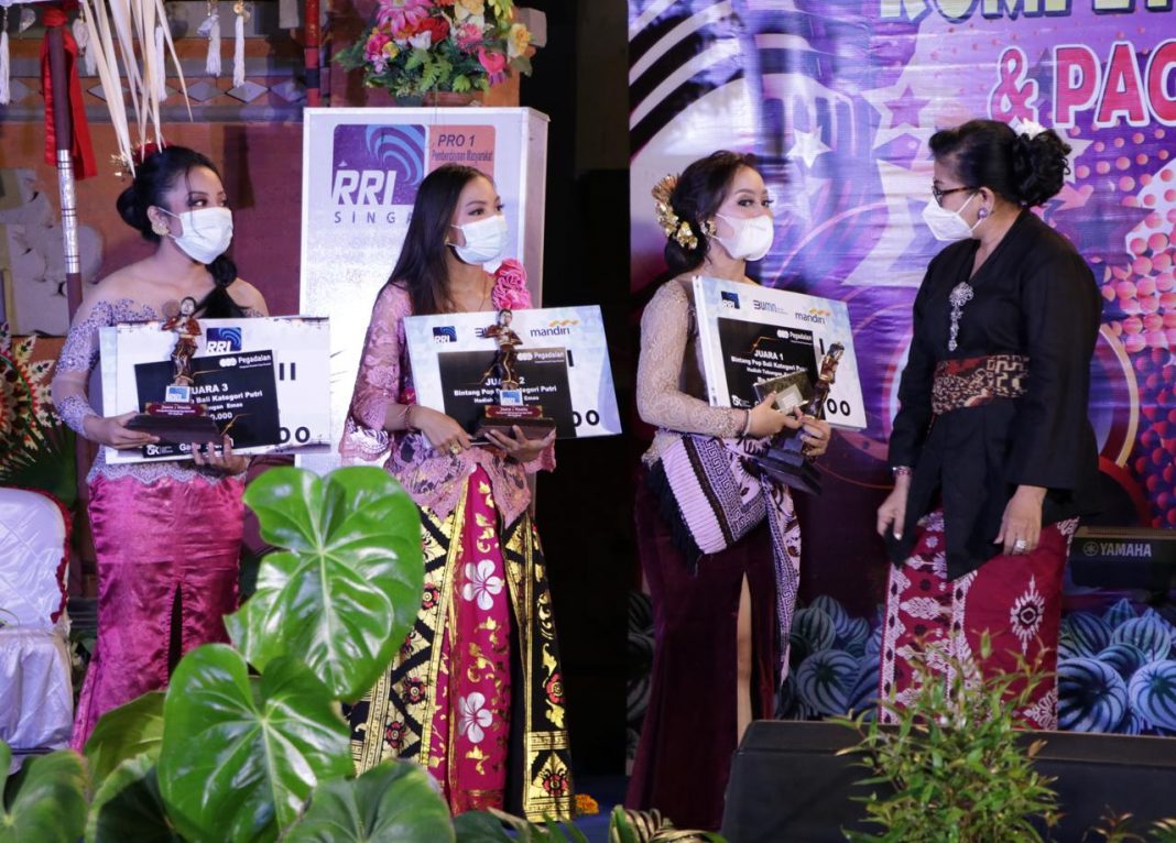 Ny Putri Koster Kumandangkan ‘Sumpah Kumbakarna’ pada Peringatan Hari Lahir ke-417 Kota Singaraja