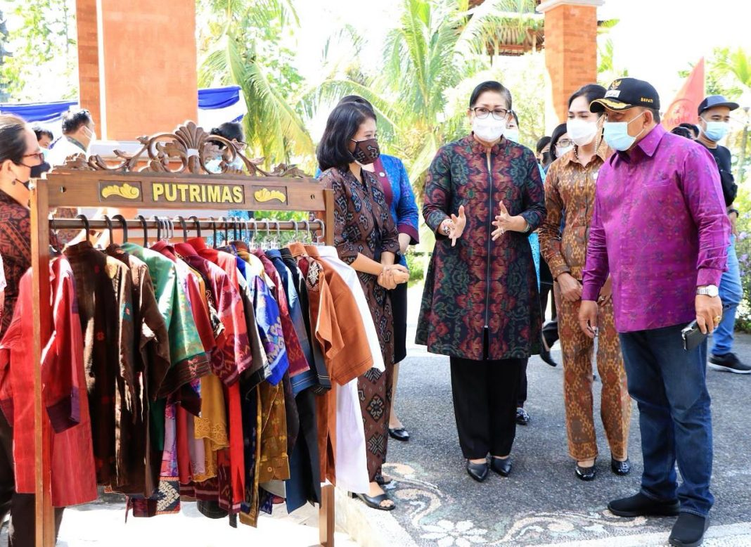 Ny Putri Koster Dukung Rencana Pembangunan Sentra Tenun Jembrana