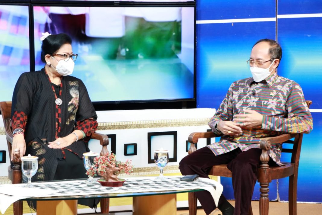 Ny Putri Koster Ajak Semua Warga Ikut Vaksinasi