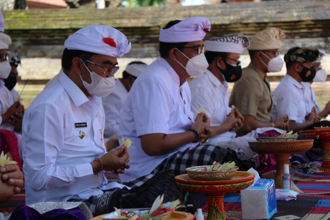 Pemkab Tabanan Gelar Upacara Tawur Kesanga di Catus Pata Tabanan